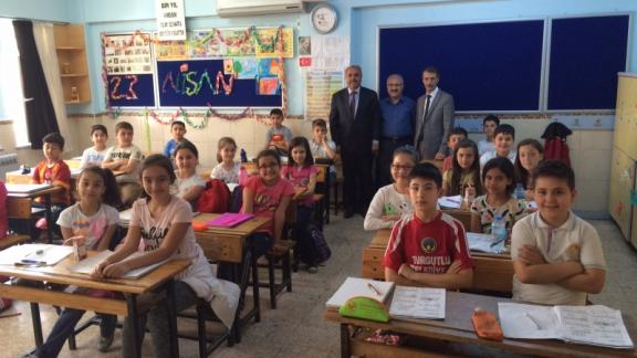 İlçe Milli Eğitim Müdürü Mehmet ÖLMEZ´in okul ziyareti