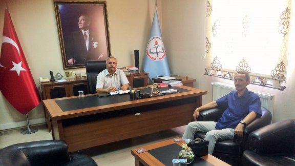 Turgutlu Malmüdürlüğüne atanan Akif KIRMIZIBAYRAK İlçe Milli Eğitim Müdürümüz Mehmet ÖLMEZ´i ziyaret etti.