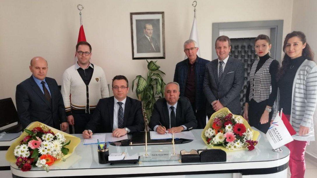 Hasan Ferdi Turgutlu Teknoloji Fakültesi ile Bilim ve Sanat Merkezi arasında işbirliği protokolü imzalandı.