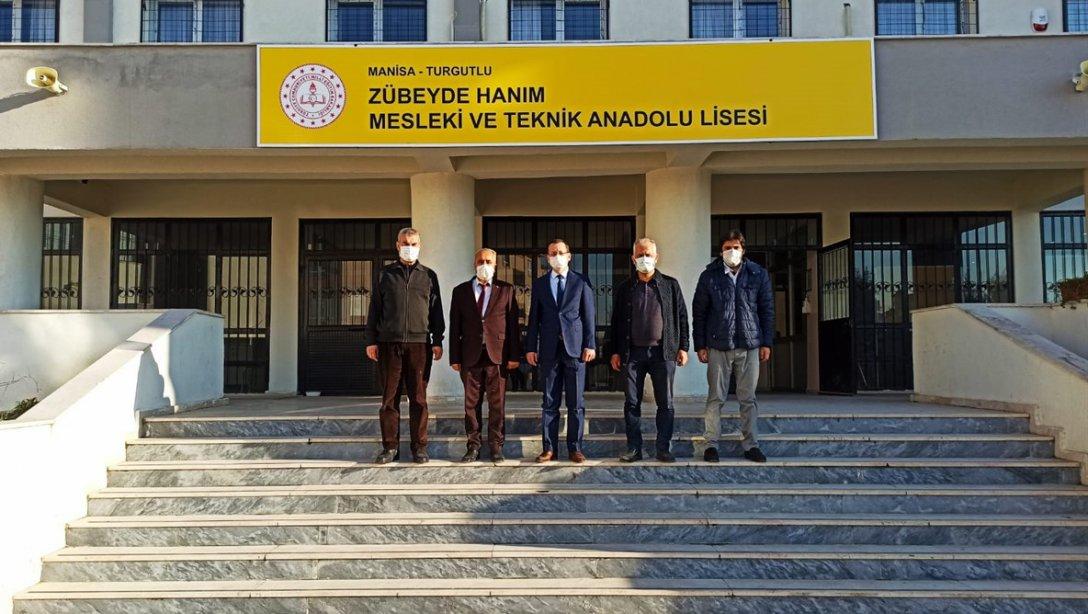 Sayın Kaymakamımız Ali YILMAZ ve İlçe Milli Eğitim Müdürümüz Mehmet ÖLMEZ Zübeyde Hanım Mesleki ve Teknik Anadolu Lisesi'nin yeni binasında incelemelerde bulundular